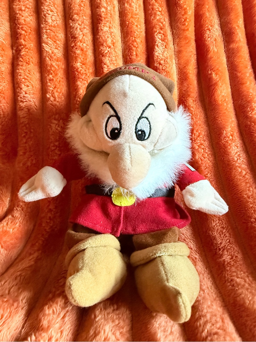 NWOT Disneyland Resort Snow White Grumpy Beanbag Plush 11” Stuffed Toy Disney